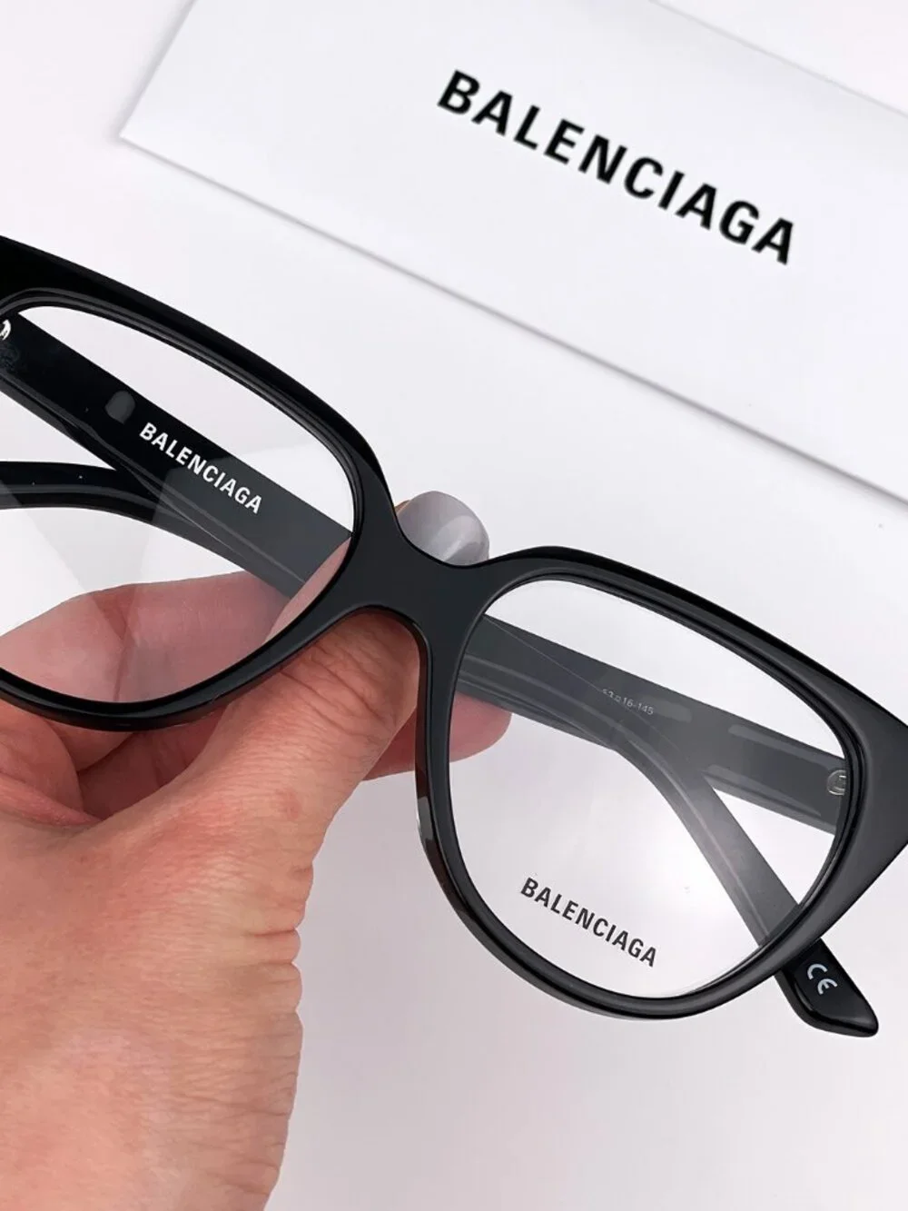 Balenciaga bb0129o 001